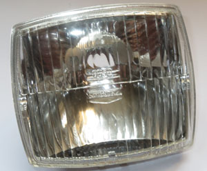 Scheinwerfer - Einsatz Peugeot, ca 105x112 mm