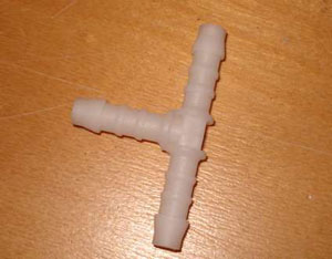 T-Stück 6mm für Benzinschlauch RX 9